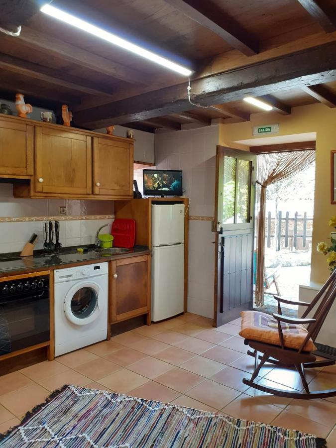 칸가스 델 나르세아 La Casina De Santulaya 빌라 외부 사진