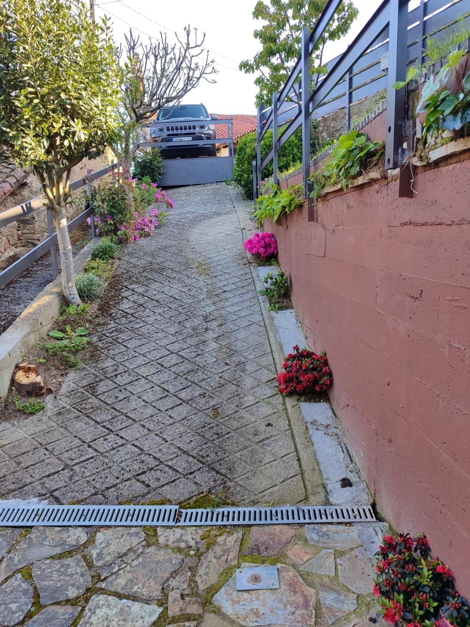 칸가스 델 나르세아 La Casina De Santulaya 빌라 외부 사진
